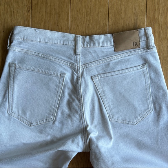 Banana Republic The Straight Jean Optic White Button Fly High Waist Excellent 28 - Picture 5 of 8